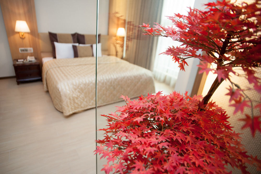 Highness Hotel Guishan Exteriör bild
