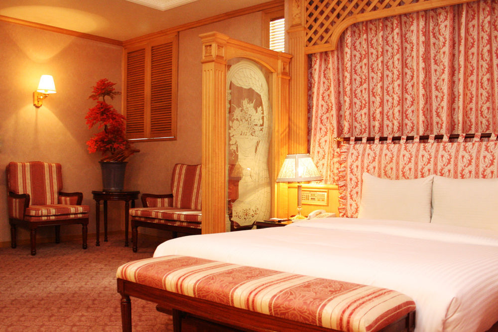 Highness Hotel Guishan Exteriör bild