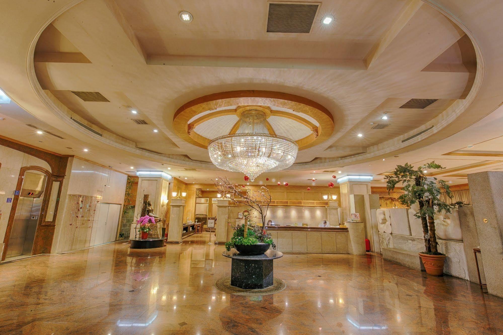 Highness Hotel Guishan Exteriör bild